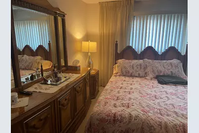 181 E Schubert Avenue, Glendale Heights, IL 60139 - Photo 10