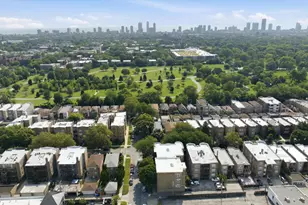 2345 W Glenlake Ave, Chicago, IL 60659 - Photo 12
