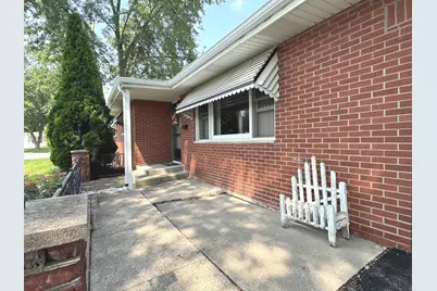 646 Evergreen Lane, Bradley, IL 60915 - Photo 2