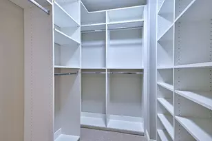 1 Oak Brook Club Dr, Oak Brook, IL 60523 - Photo 20