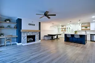 1 Oak Brook Club Dr, Oak Brook, IL 60523 - Photo 14