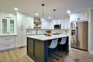 1 Oak Brook Club Dr, Oak Brook, IL 60523 - Photo 6