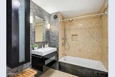 545 N Dearborn Street #W1911, Chicago, IL 60654 - Photo 16