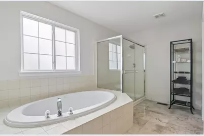 553 Tremont Lane, Round Lake, IL 60073 - Photo 36