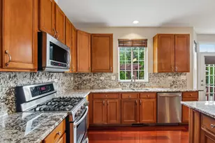 553 Tremont Ln, Round Lake, IL 60073 - Photo 14