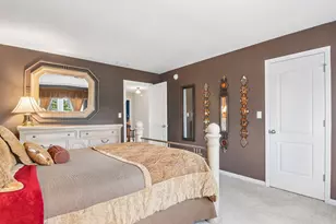 553 Tremont Ln, Round Lake, IL 60073 - Photo 44