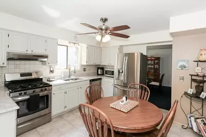 515 Shallow Cove Road, Lake Zurich, IL 60047 - Photo 10
