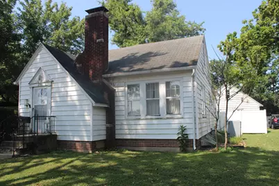 201 N College Street, Salem, IL 62881 - Photo 2