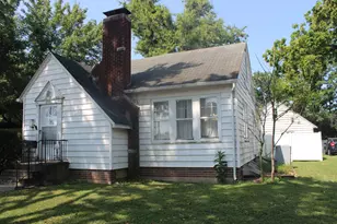 201 N College St, Salem, IL 62881 - Photo 2