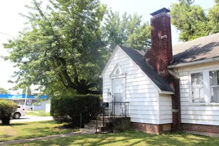 201 N College St, Salem, IL 62881 - Photo 36