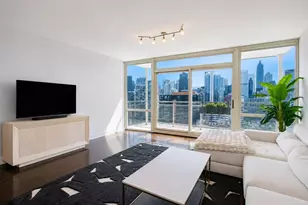 757 N Orleans St, Chicago, IL 60654 - Photo 2