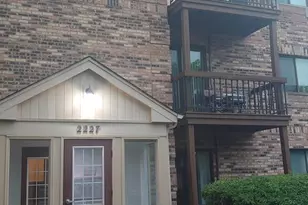 2227 W Nichols Rd, Arlington Heights, IL 60004 - Photo 1