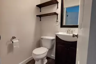2227 W Nichols Rd, Arlington Heights, IL 60004 - Photo 10