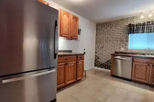 2227 W Nichols Rd, Arlington Heights, IL 60004 - Photo 6