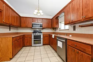 6253 Michael Ln, Matteson, IL 60443 - Photo 10