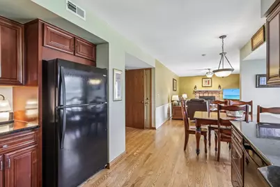 620 Waterford Drive, Lake Zurich, IL 60047 - Photo 10