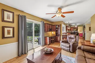 620 Waterford Dr, Lake Zurich, IL 60047 - Photo 4