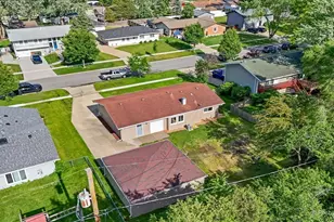 1420 Cooper Rd, Hoffman Estates, IL 60169 - Photo 10