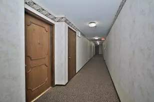7601 Lincoln Ave, Skokie, IL 60077 - Photo 30