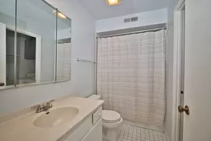 7601 Lincoln Ave, Skokie, IL 60077 - Photo 20