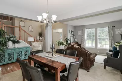 3112 Thunderbird Court W, Aurora, IL 60503 - Photo 8