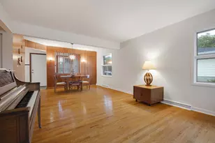 326 E Alden Dr, Addison, IL 60101 - Photo 4