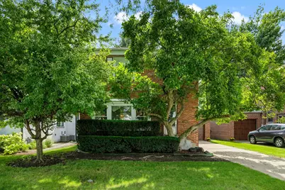 2907 W Bryn Mawr Avenue, Chicago, IL 60659 - Photo 2