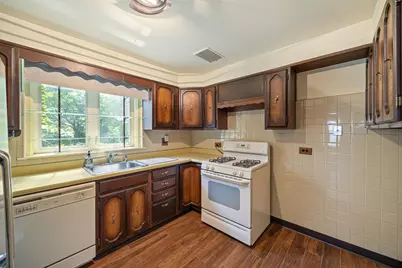 2907 W Bryn Mawr Avenue, Chicago, IL 60659 - Photo 8
