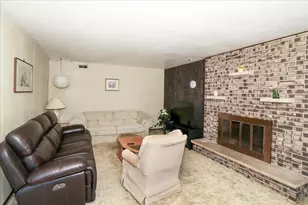 988 Tiverton Ct, Schaumburg, IL 60193 - Photo 16
