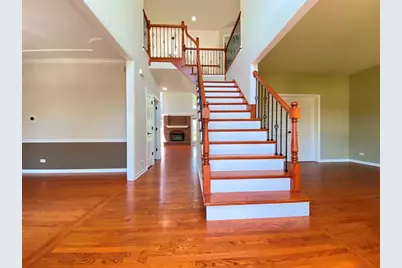 720 Kendridge Court, Aurora, IL 60502 - Photo 2