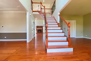 720 Kendridge Ct, Aurora, IL 60502 - Photo 2