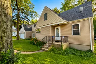 34734 N Long Ave, Ingleside, IL 60041 - Photo 2