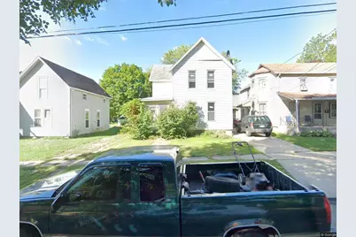 426 N Nursery Avenue, Freeport, IL 61032 - Photo 1