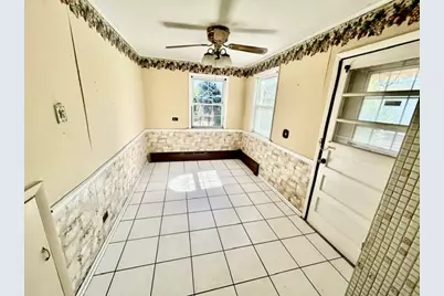 3015 N 77th Court, Elmwood Park, IL 60707 - Photo 6