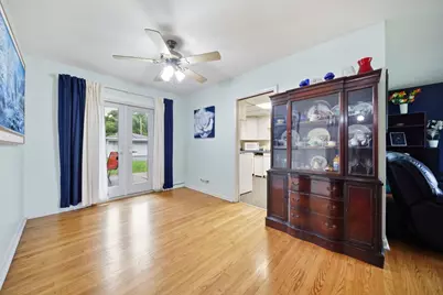 608 E Camp McDonald Road, Prospect Heights, IL 60070 - Photo 12