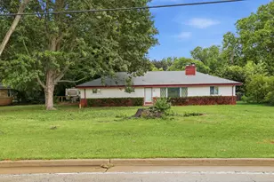608 E Camp McDonald Rd, Prospect Heights, IL 60070 - Photo 4