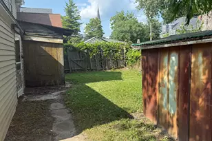 209 Sherman Pl, Waukegan, IL 60085 - Photo 14