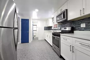 6N221 Virginia Rd, Roselle, IL 60172 - Photo 8