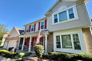 802 Arrowwood Dr, Oswego, IL 60543 - Photo 2