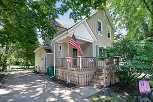 224 Charles St, Sycamore, IL 60178 - Photo 1