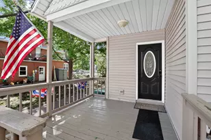 224 Charles St, Sycamore, IL 60178 - Photo 4