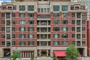 190 E Walton Pl, Chicago, IL 60611 - Photo 1
