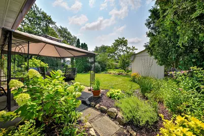 21W621 Buckingham Road, Glen Ellyn, IL 60137 - Photo 4