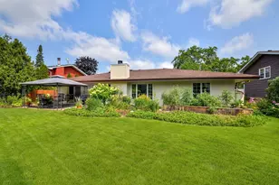 21W621 Buckingham Rd, Glen Ellyn, IL 60137 - Photo 6