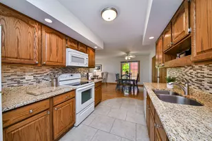 21W621 Buckingham Rd, Glen Ellyn, IL 60137 - Photo 14