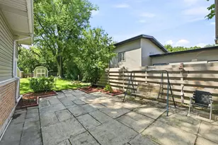 323 Shawnee St, Park Forest, IL 60466 - Photo 24
