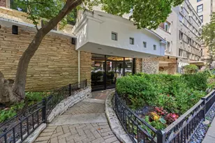 426 W Barry Ave, Chicago, IL 60657 - Photo 1