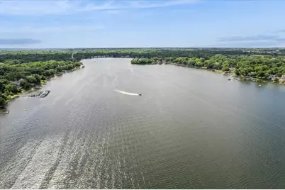 225 Edgewater Drive, Crystal Lake, IL 60014 - Photo 36