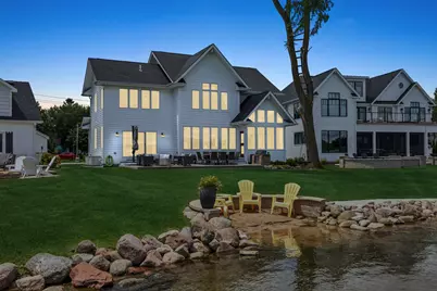 225 Edgewater Drive, Crystal Lake, IL 60014 - Photo 2