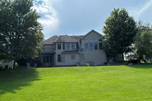 1910 Parkside Dr, Sycamore, IL 60178 - Photo 32